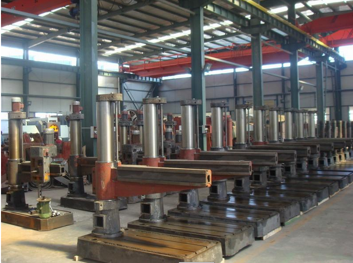 搖臂鉆床車間圖 搖臂鉆床車間圖